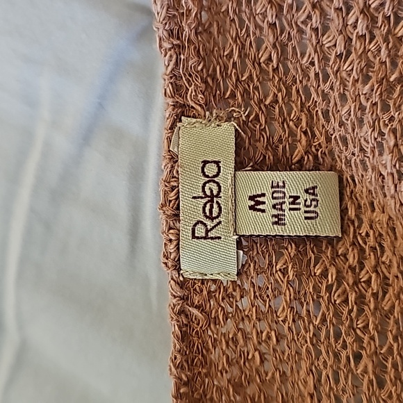 Reba Short Knit Topper - Picture 4 of 5